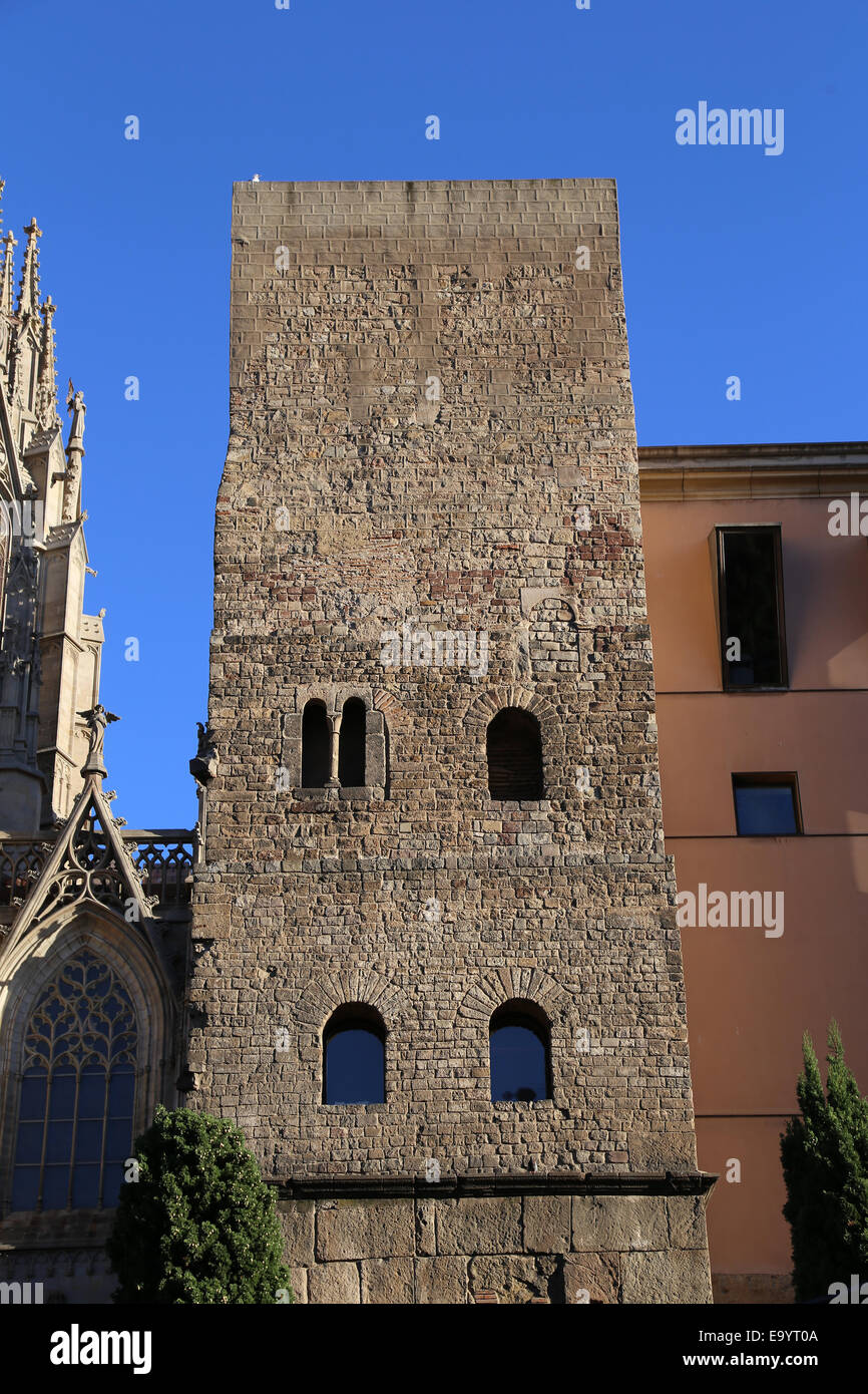 Spanien. Katalonien. Barcelona. Quadratischer Turm aus der zweiten römischen Stadtmauer. 3. und 4. Jahrhundert n. Chr.. Stockfoto
