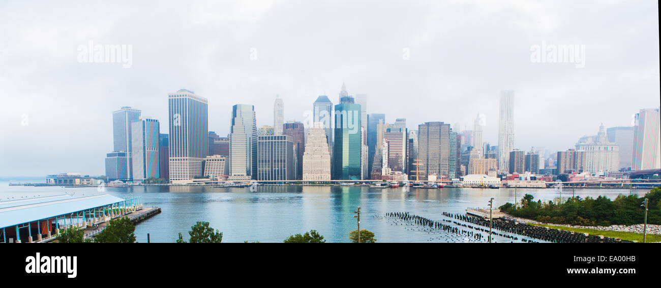 Panoramablick über die Skyline von Lower Manhattan, New York, USA Stockfoto