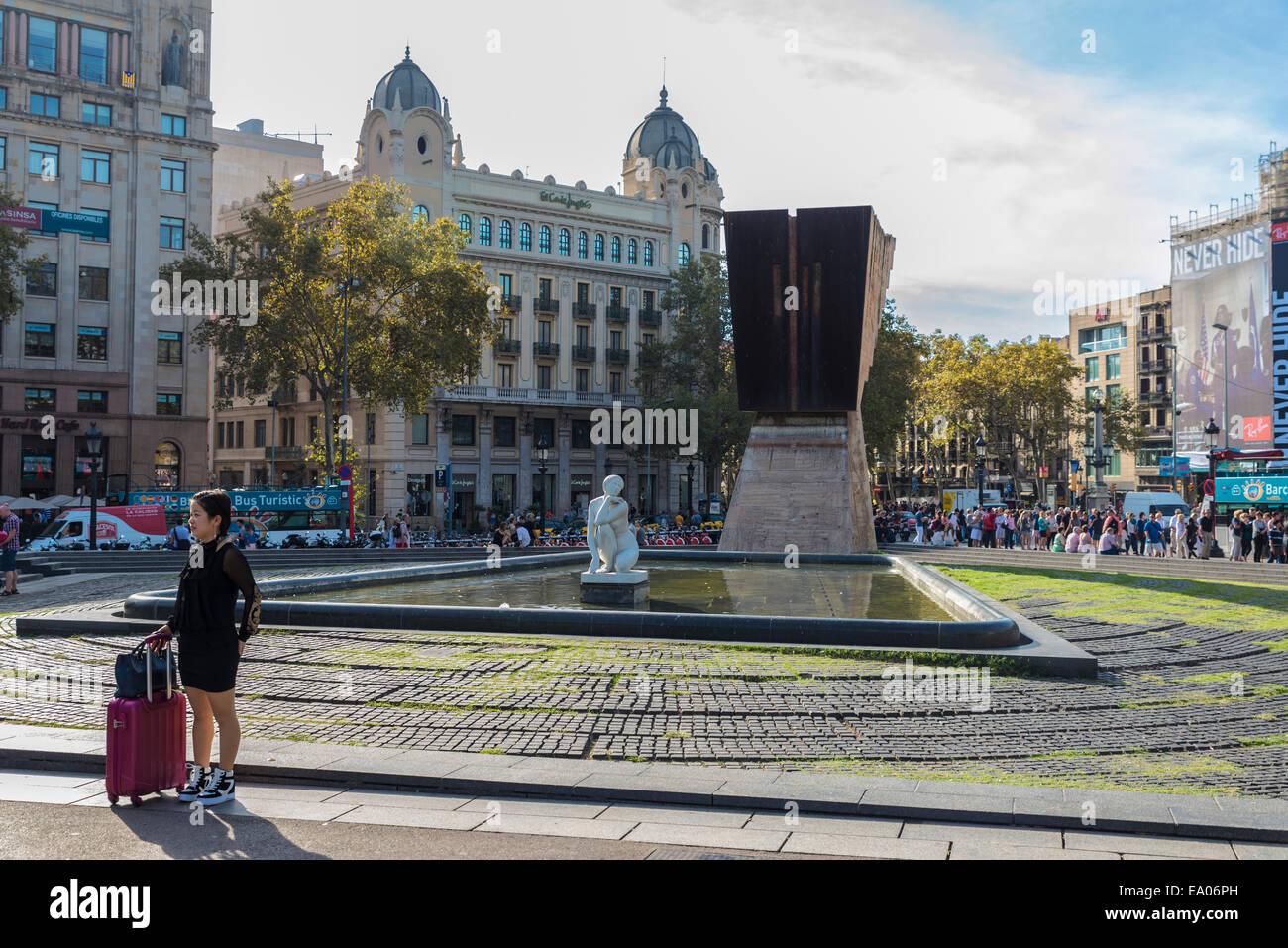 Placa Catalunya und der Rückseite des Denkmals von Francesc Macia in Barcelona, Katalonien, Spanien Stockfoto
