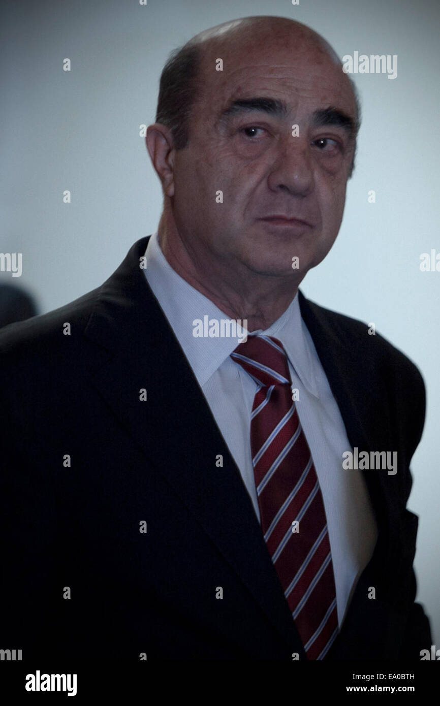 Mexico City, Mexiko. 4. November 2014. Jesus Murillo Karam, Leiter des Büros des Generalstaatsanwalts der National, besucht eine Pressekonferenz auf die Festnahme von Ex-Bürgermeister von Iguala Jose Luis Abarca und seiner Frau Maria de Los Angeles Pineda in Mexiko-Stadt, Hauptstadt von Mexiko, am 4. November 2014. Mexikanische Behörden erfasst Dienstag ein Flüchtling Altbürgermeister wollte für seine Rolle bei der Entführung von 43 Studierende im späten September. Bildnachweis: Xinhua/Alamy Live-Nachrichten Stockfoto