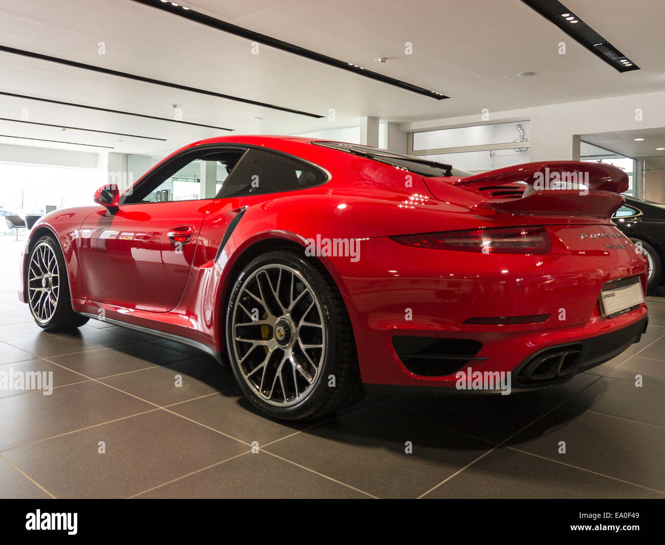 Porsche 911 Turbo S, rot, Rückansicht 3/4. Stockfoto