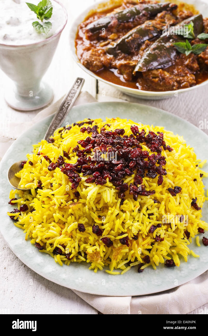 Safranreis mit Berberis - Sereshk polo Stockfoto