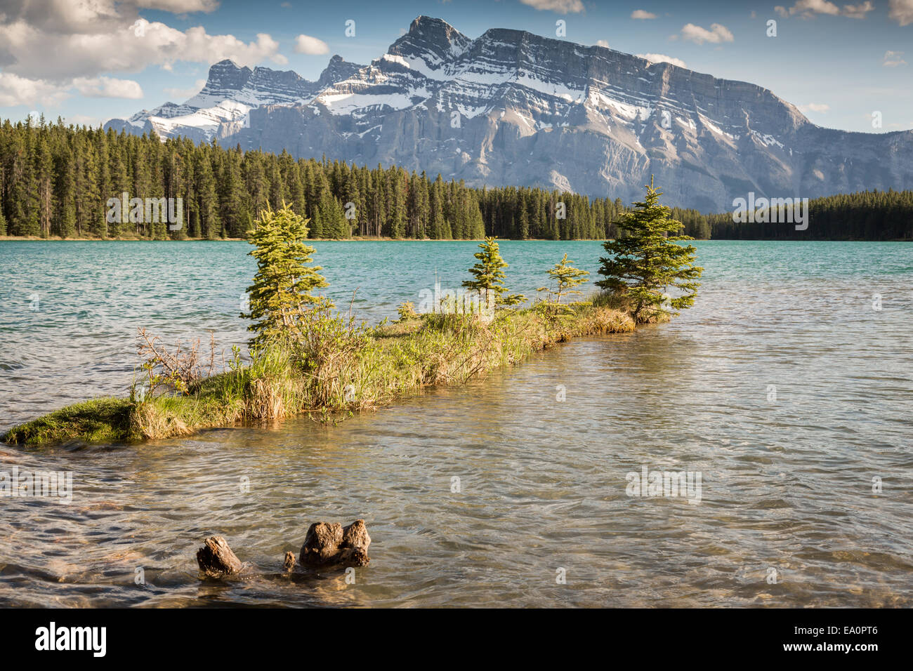 Lake Minnewanka und zwei Jack Lake, Banff Nationalpark, Alberta, Kanada, Nordamerika. Stockfoto