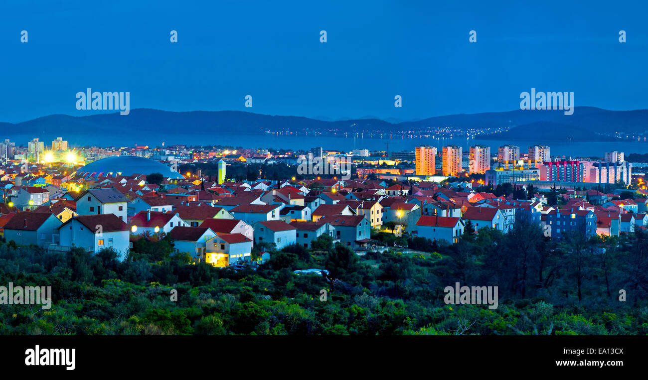 Stadt Zadar blaue Stunde panorama Stockfoto