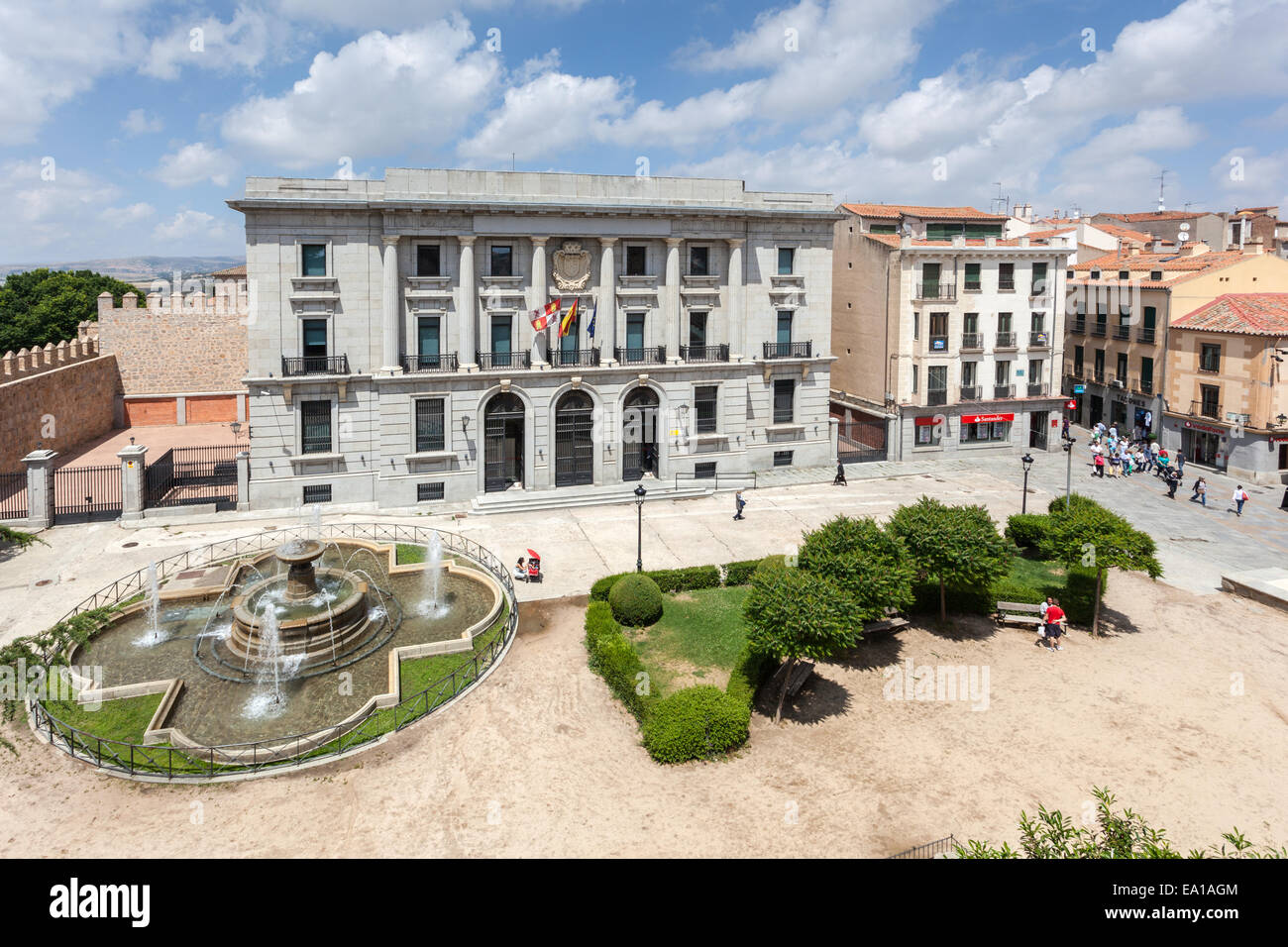 Platz mit einem Brunnen in der alten Stadt Avila, Castilla y Leon, Spanien Stockfoto