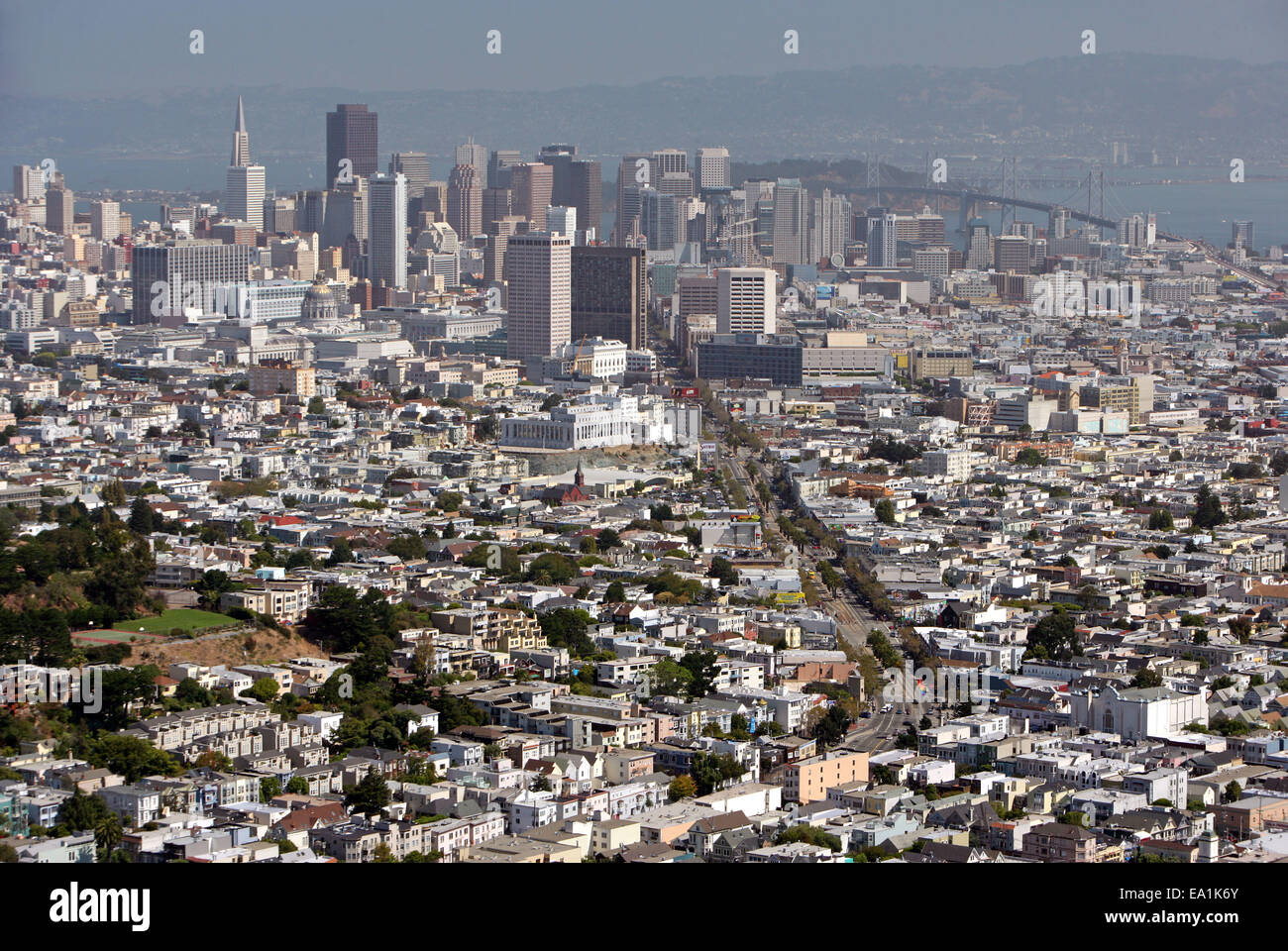 Blick von Twin Peaks auf San Francisco und Market Street. California CA USA Stockfoto