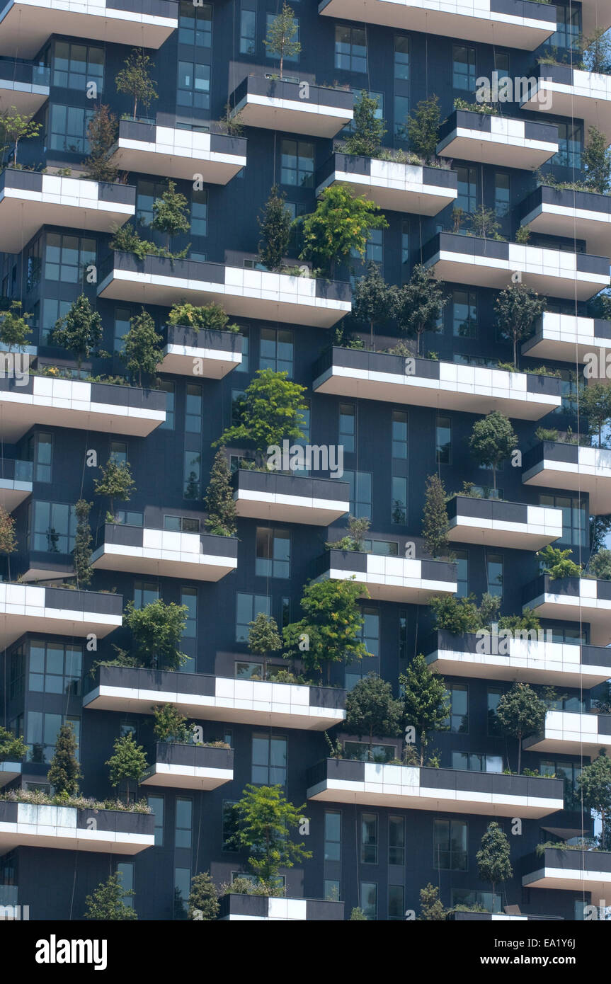 Italien, Lombardei, Mailand, Bosco Verticale Wohn Türme 111 Meter 78 Meter ausgelegt Boeri Studio Porta Nuova-Projekt Stockfoto