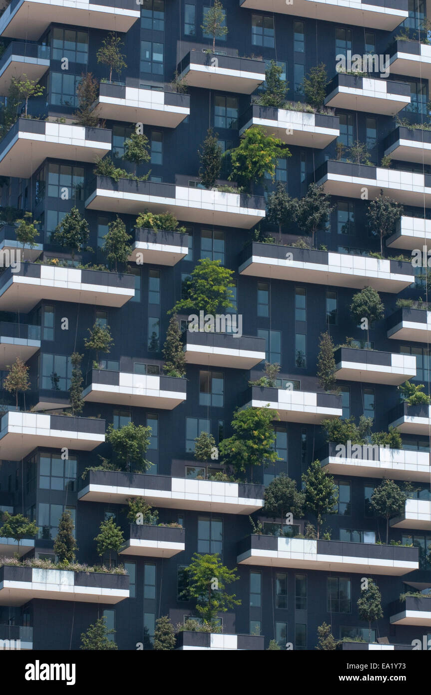 Italien, Lombardei, Mailand, Bosco Verticale Wohn Türme 111 Meter 78 Meter ausgelegt Boeri Studio Porta Nuova-Projekt Stockfoto