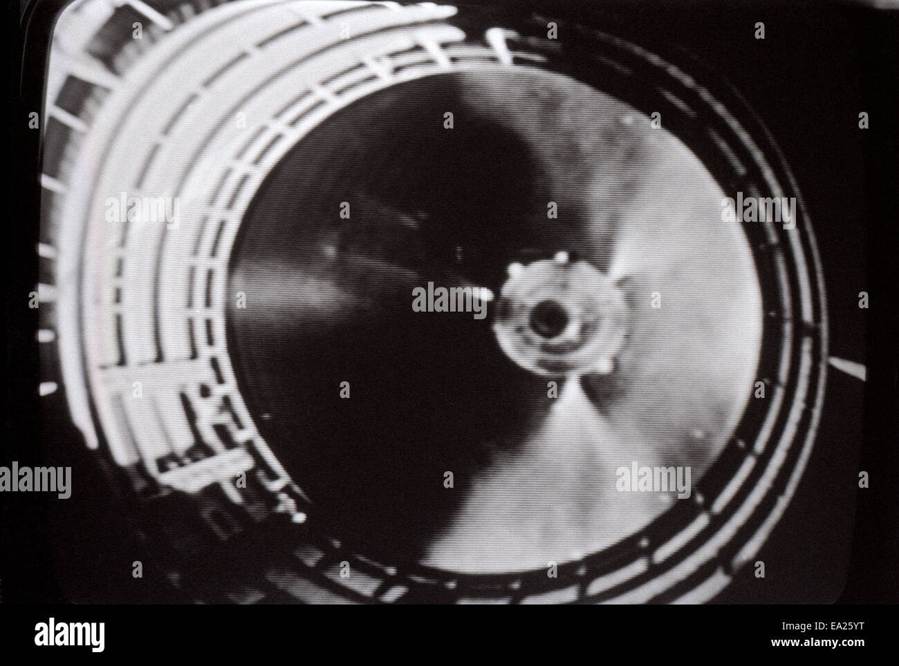 Mondlandung, die 20. Juli 1969 in Istzeit im Fernsehen in Los Angeles, Kalifornien, USA KATHY DEWITT fotografiert Stockfoto