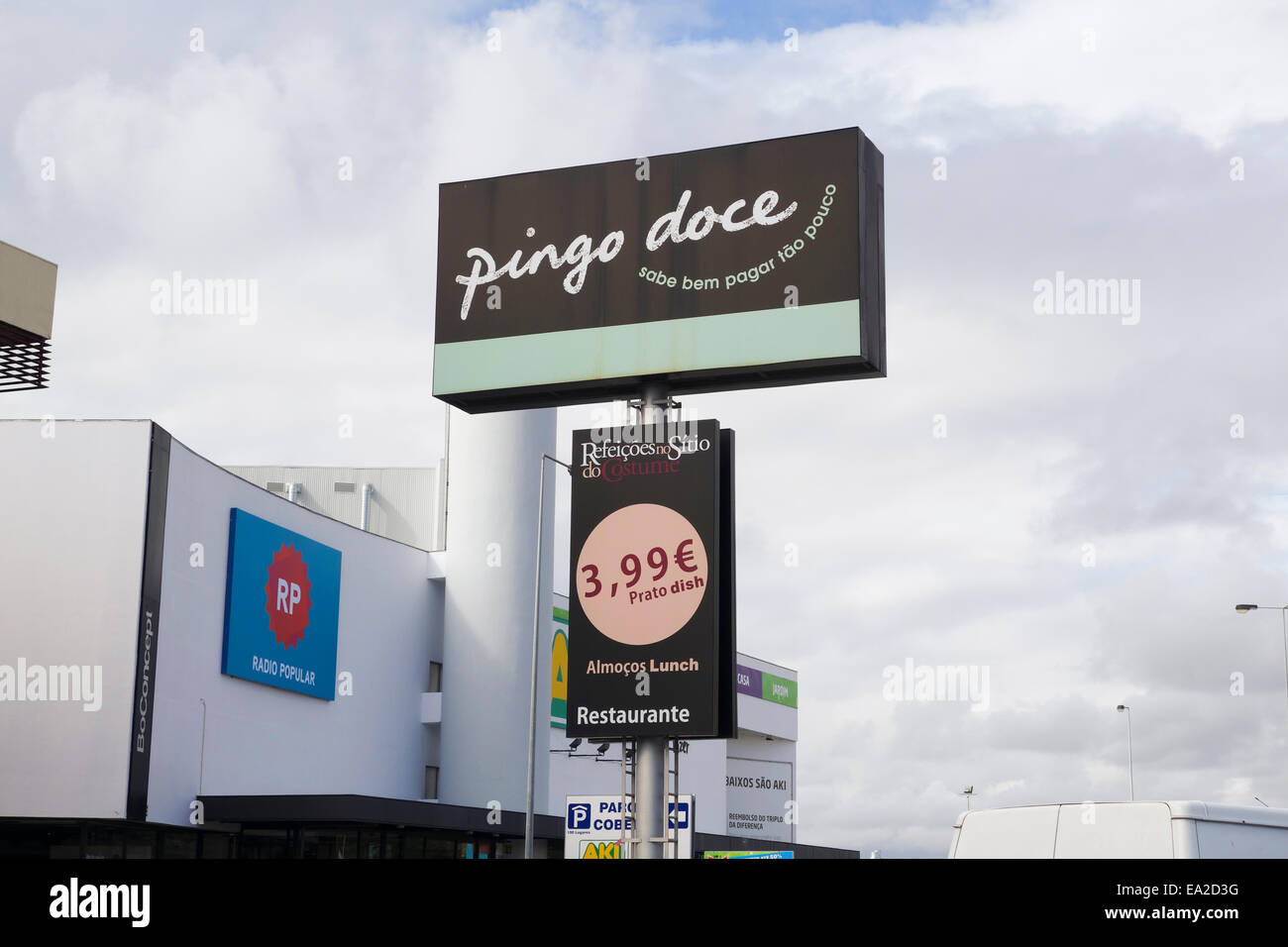 Melden Sie sich Pingo Doce Einkaufszentrum Kette, Faro, Algarve, Portugal. Stockfoto
