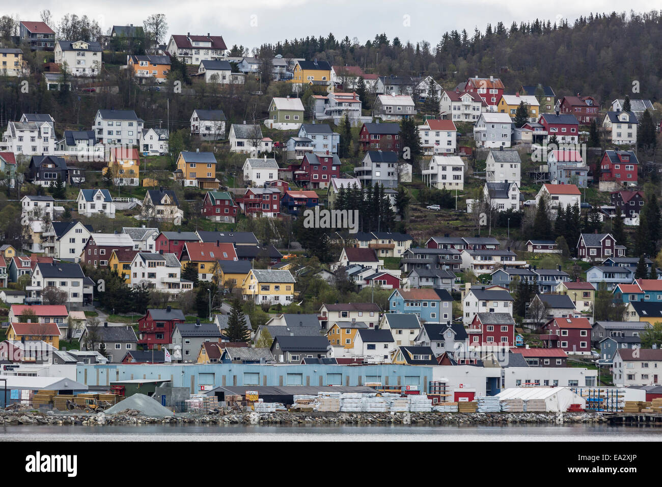 Blick auf den Hafen in Tromsø, bekannt als das Tor zur Arktis, Norwegen, Skandinavien, Europa Stockfoto