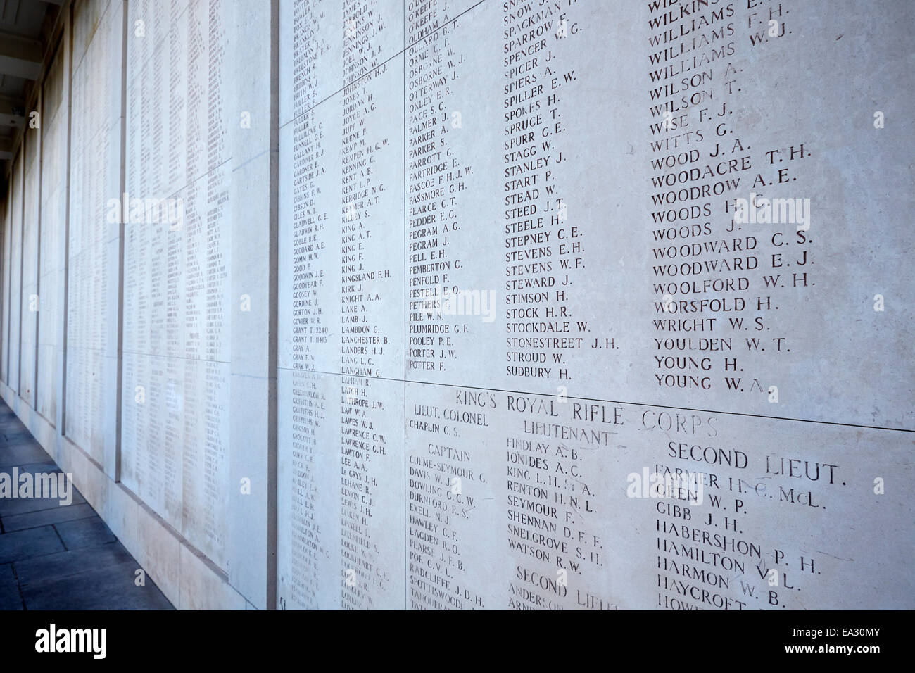 Das Menentor Denkmal für die fehlenden, Ypern, West-Flandern, Belgien, Europa Stockfoto