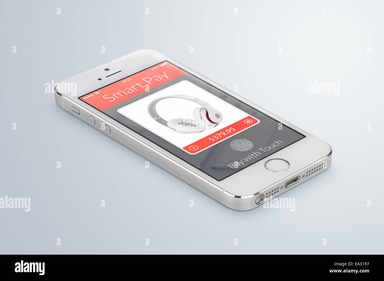 Weiße moderne Smartphones mit nfc smart Pay-Anwendung auf dem Bildschirm auf die graue Fläche liegt. Das Konzept der Kauf von headph Stockfoto