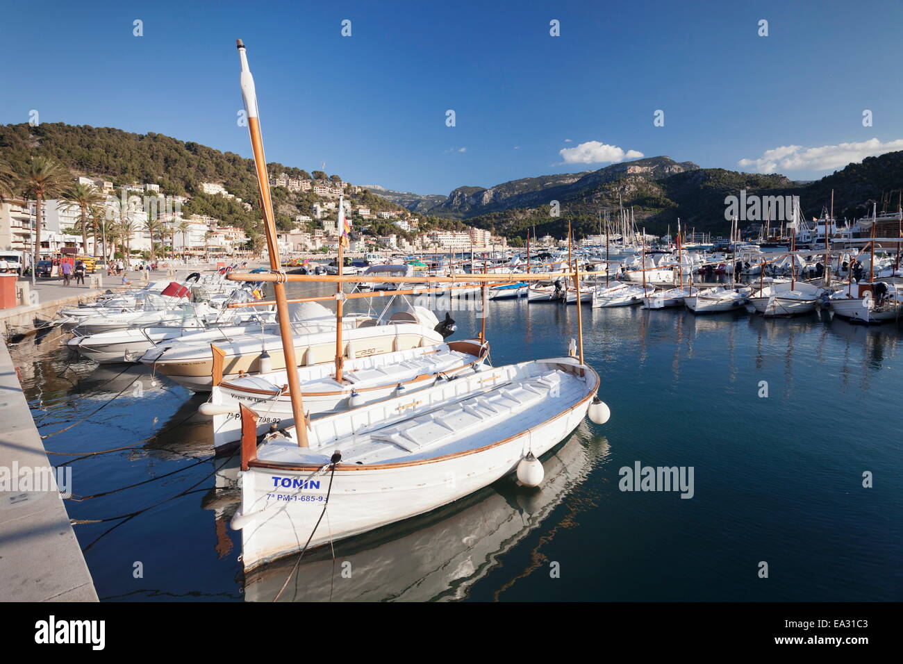 Angelboote/Fischerboote im Hafen, Port de Soller, Mallorca (Mallorca), Balearen, Spanien, Mittelmeer, Europa Stockfoto