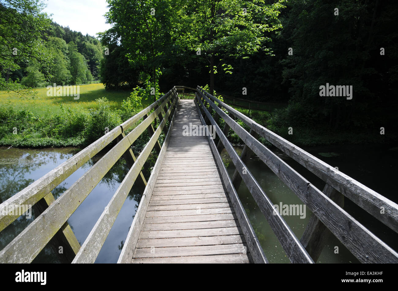 Holzbrücke Stockfotografie - Alamy