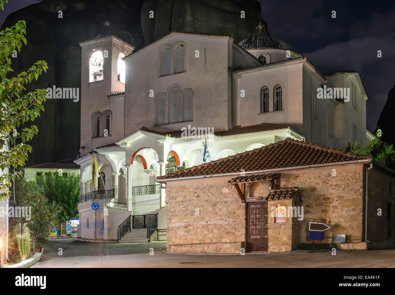 Kirche in Meteora in der Nacht Stockfoto