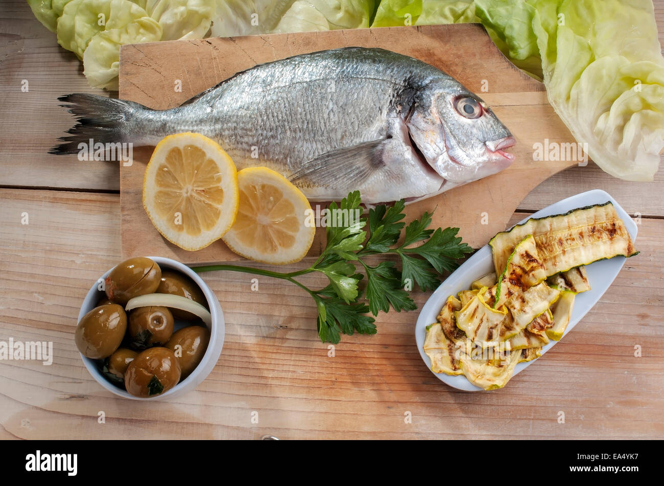 Dorade, typisch mediterrane Fisch. Heute sind oft Zuchtfisch Stockfoto