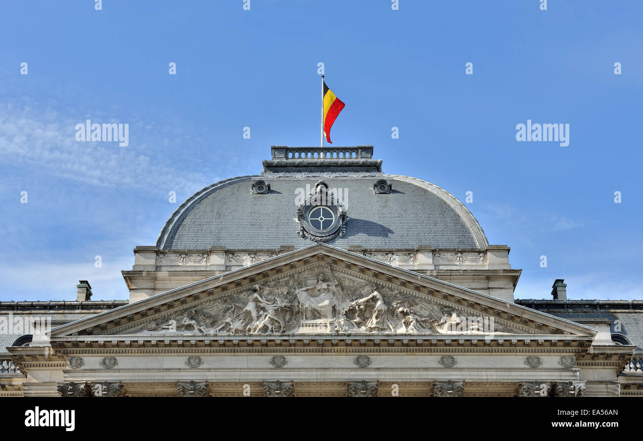 Oben auf dem königlichen Palast im historischen Zentrum von Brüssel, Blick vom Place des Palais, Belgien Stockfoto