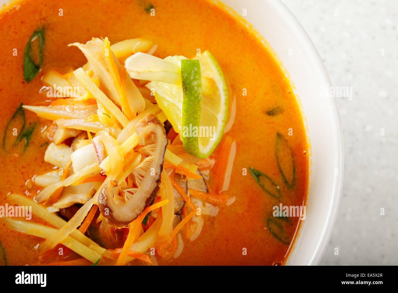 Tom Yam Suppe über Ansicht Stockfoto