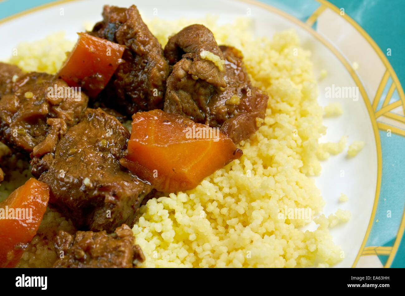Marokkanisches lamm tajine mit couscous -Fotos und -Bildmaterial in ...