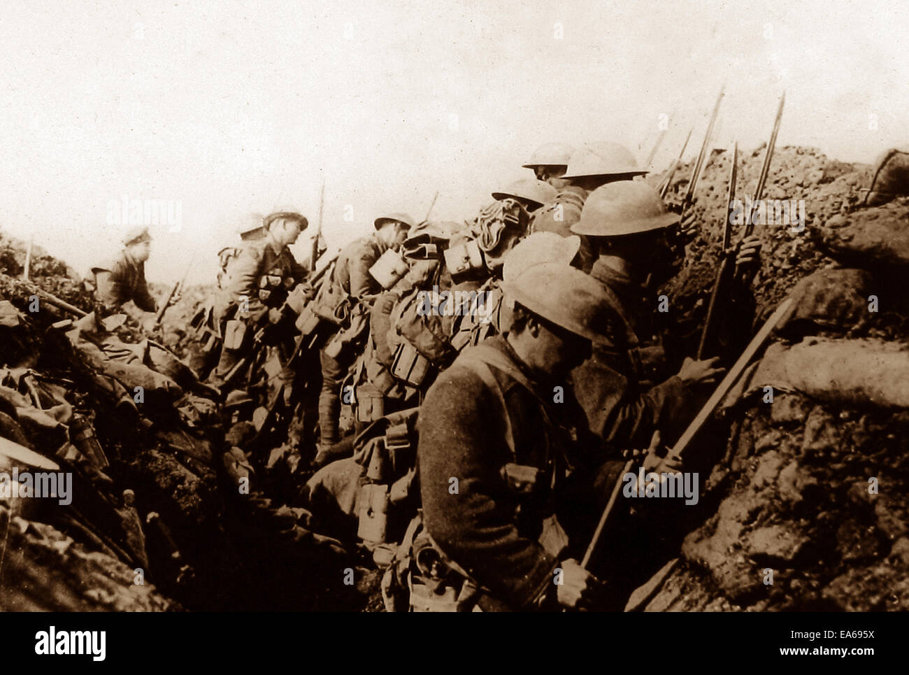 Kanadische Truppen in einem Graben Somme 1916 Stockfoto