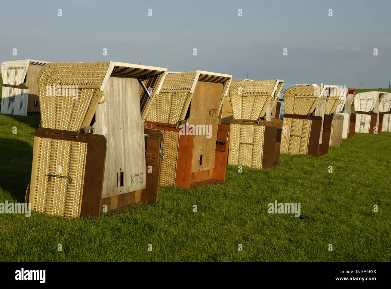 Korbsessel Strand in Büsum Stockfoto