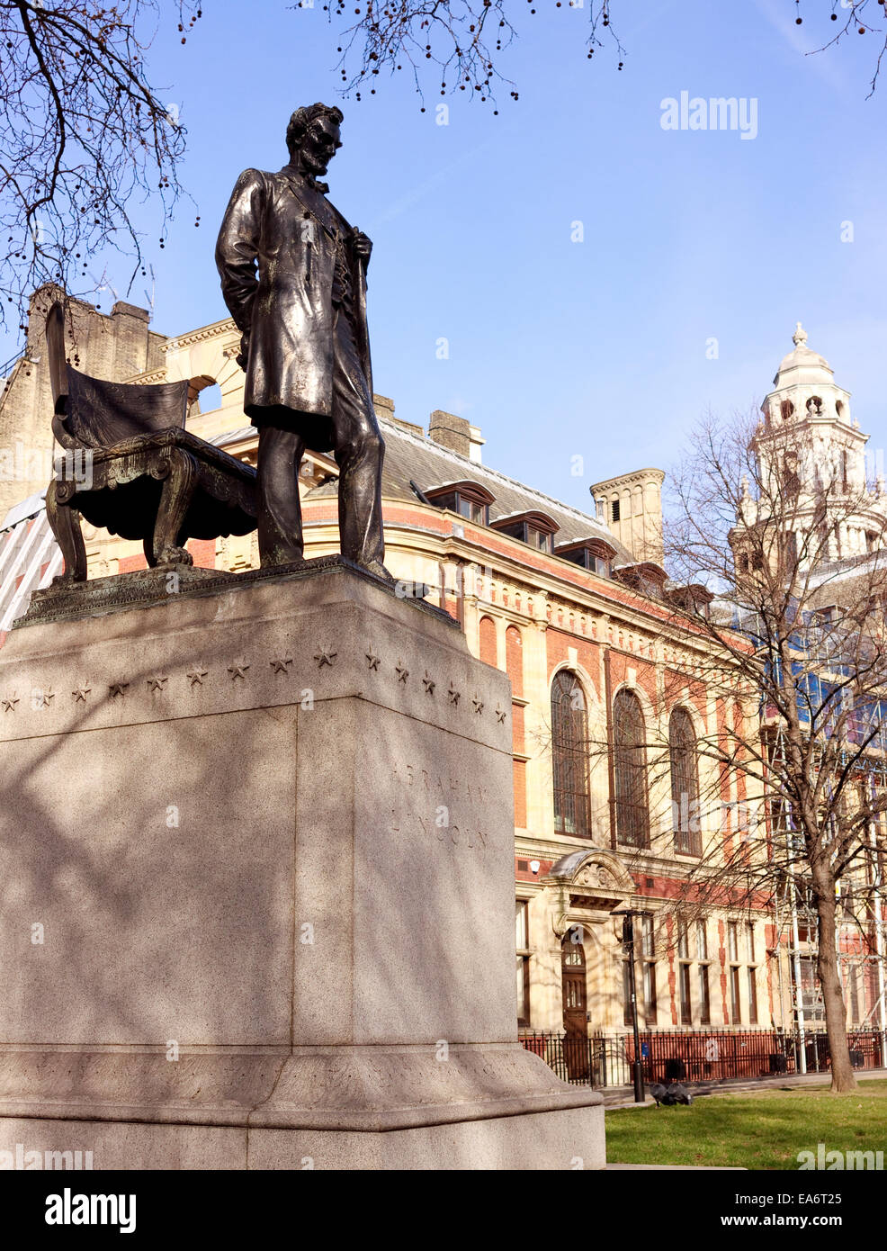 Statue von Abraham Lincoln, Parliament Square, London, England, eine Nachbildung eines Werkes von den 1880er Jahren Stockfoto