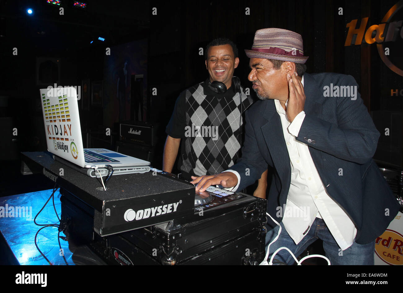 George Lopez Celebrity Golf Classic Pre-Party im Hard Rock Cafe mit: Kid Jay, George Lopez Where: Hollywood, Kalifornien, Vereinigte Staaten, wann: 4. Mai 2014 Stockfoto