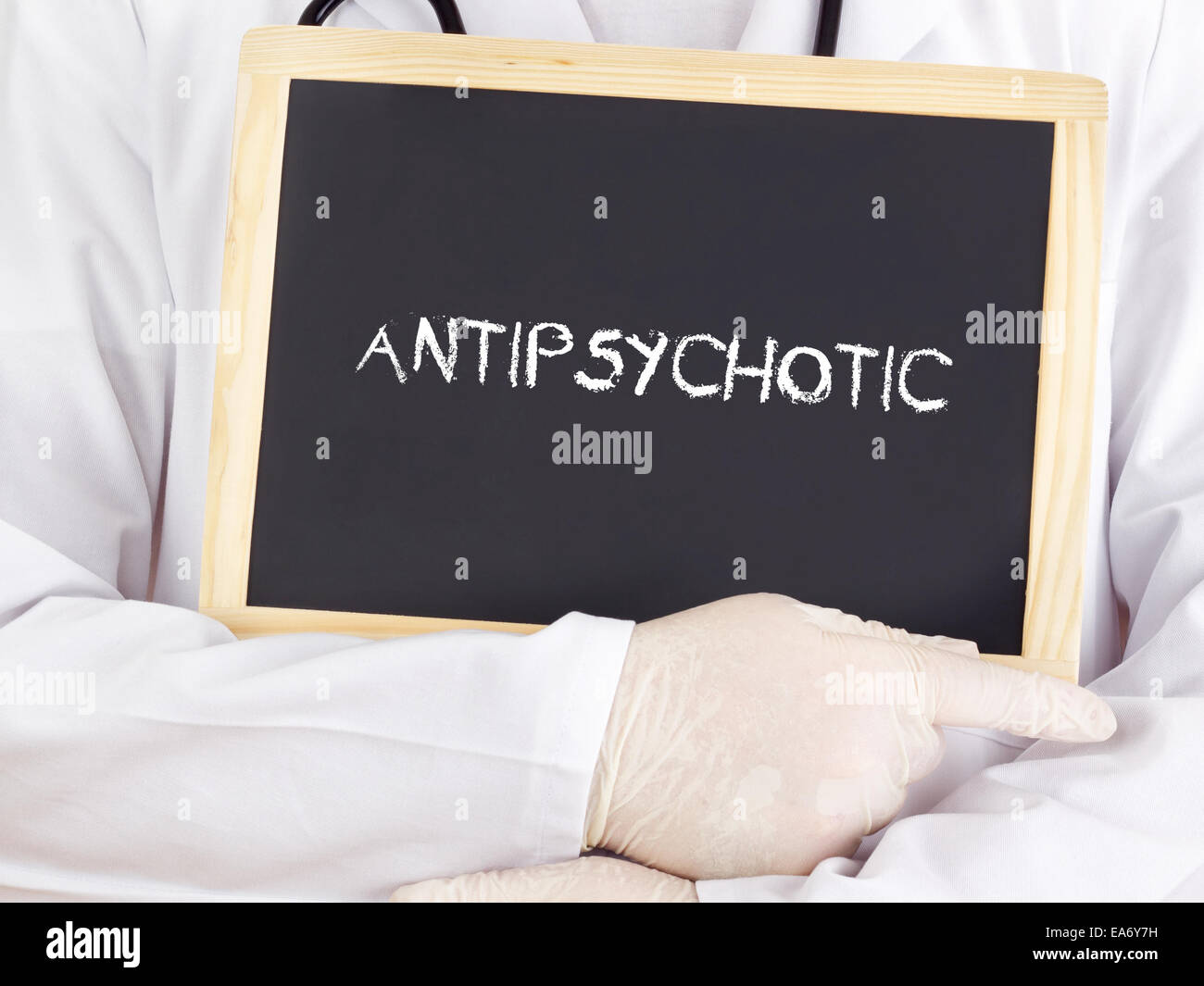 Arzt zeigt Informationen: Antipsychotika Stockfoto