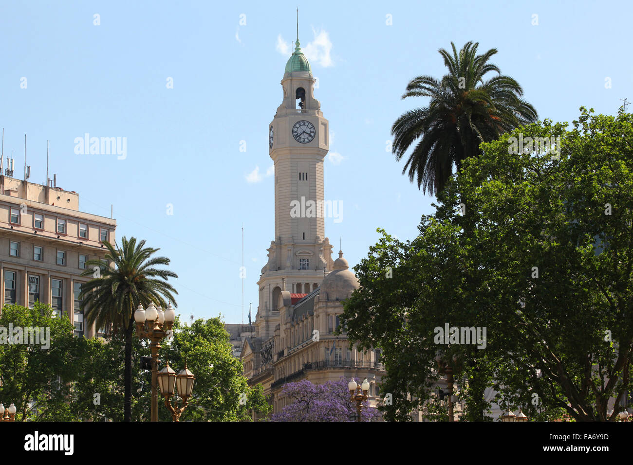 Die "Stadt Gesetzgebung" Gebäude von der Plaza de Mayo gesehen. Buenos Aires, Argentinien. Stockfoto