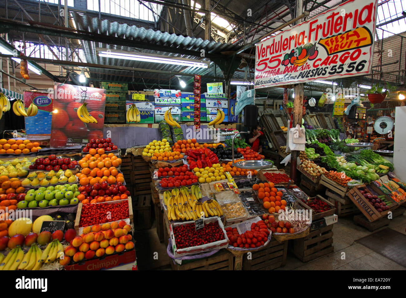 Greengrocery innerhalb des San Telmo alte Markt. Buenos Aires, Argentinien. Stockfoto