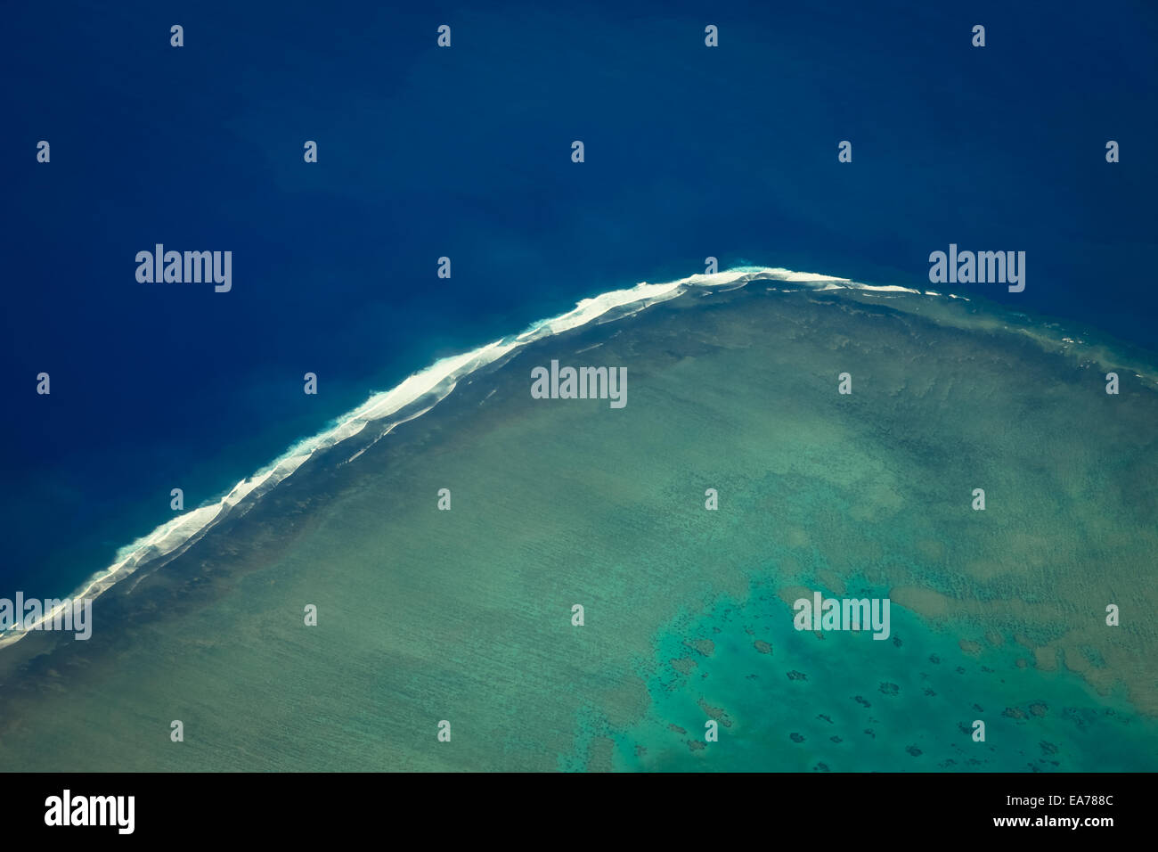 Fidschi - Luftaufnahme eines Korallenriffs bedroht durch die globale Erwärmung im Pazifischen Ozean Stockfoto