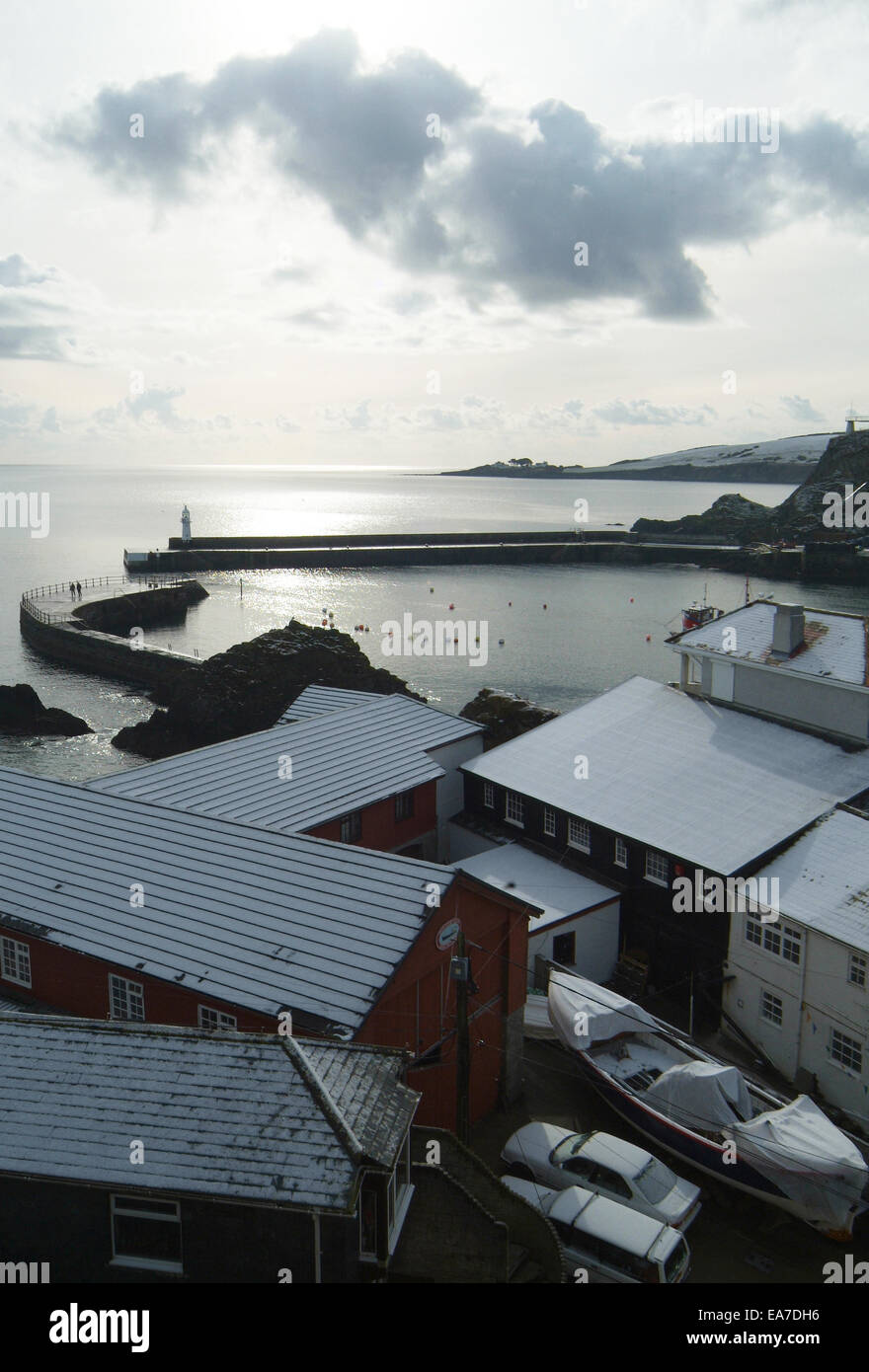 Mevagissey Hafen im Schnee Cornwall England Stockfoto