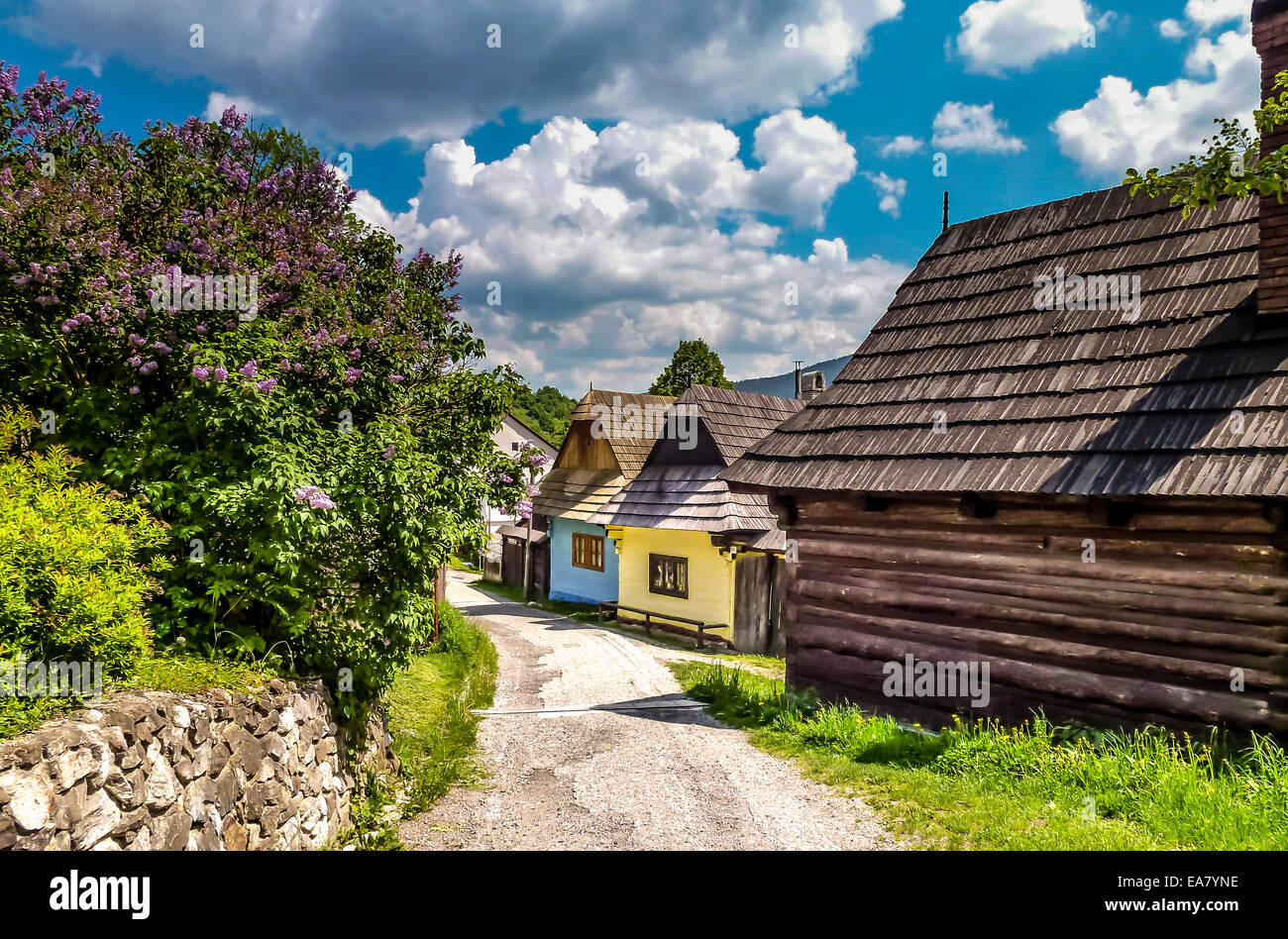 Foto aufgenommen im Dorf Vlkolinec, Slowakei. Vlkolínec ist seit 1993 als UNESCO Weltkulturerbe gelistet und ist o Stockfoto