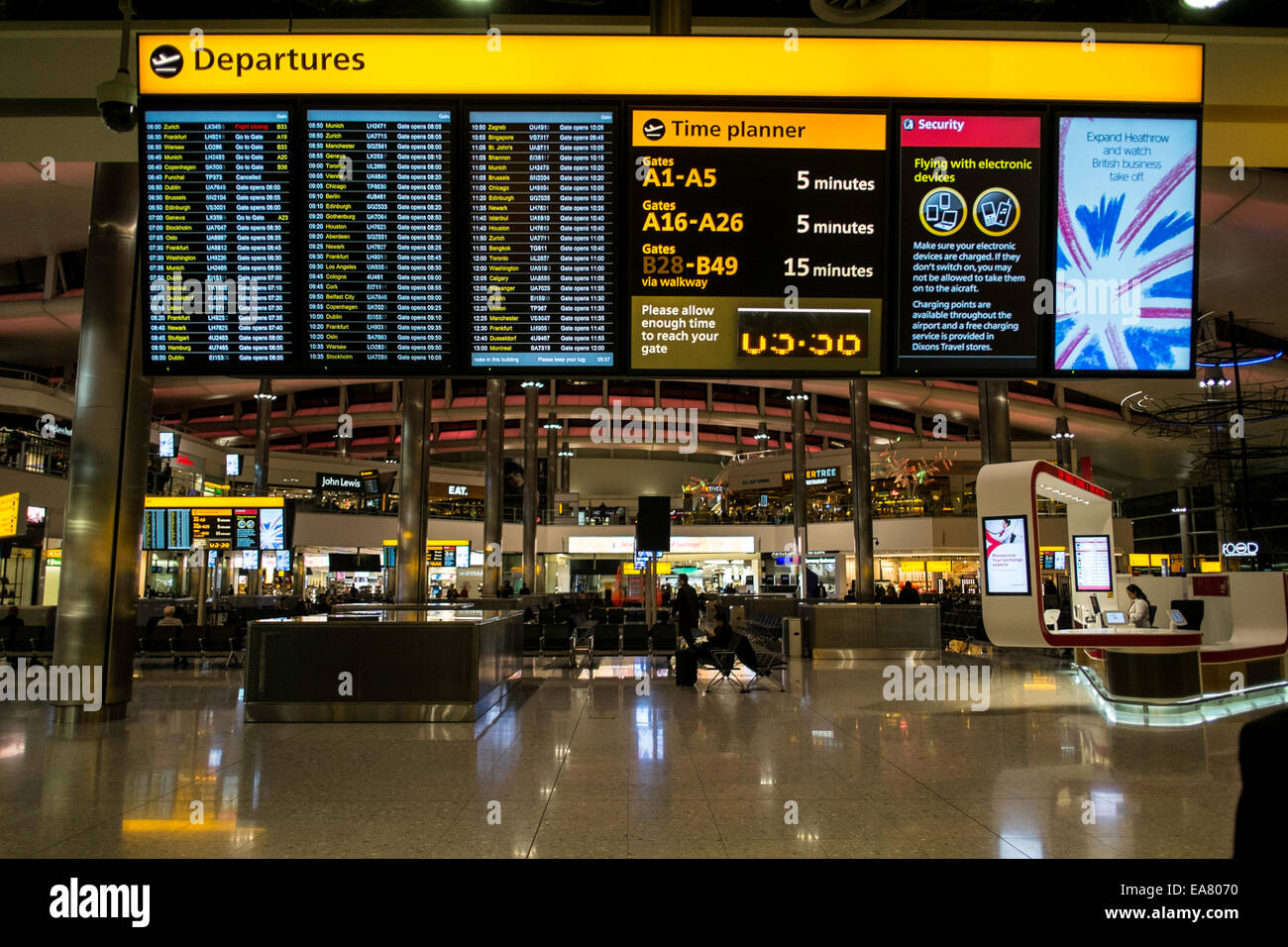 Terminal 2, Flughafen Heathrow, London, Vereinigtes Königreich Stockfoto