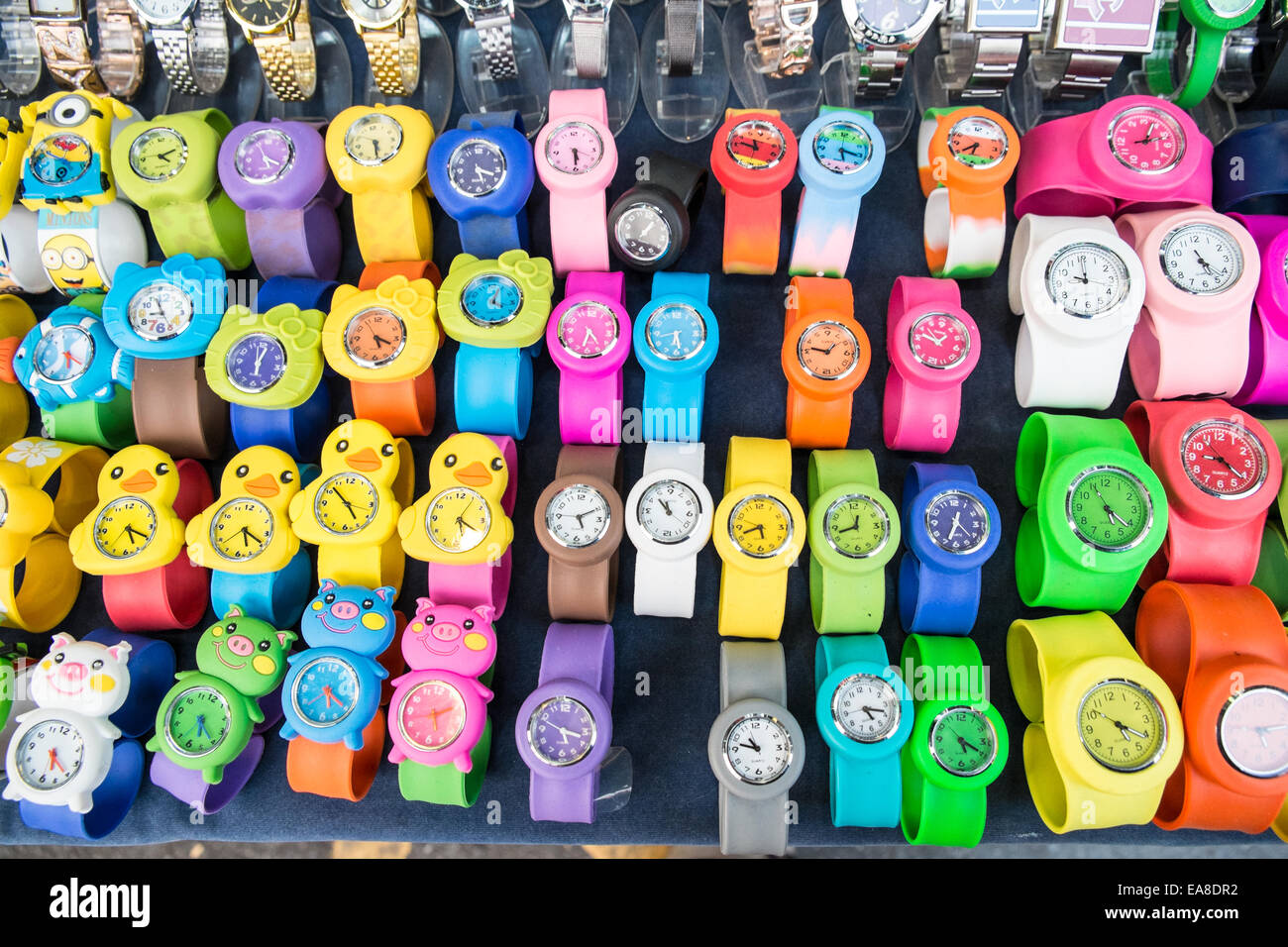 Fake, gefälschte Billig, Schnäppchen, Waren, gemeinhin bei chatuchak, Markt, Wochenende, Bangkok, Thailand, Asien verkauft, Stockfoto