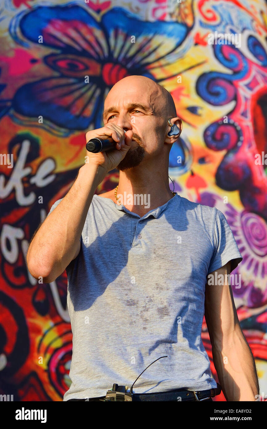 BENICASSIM, Spanien - 17 Juli: James (britische Rock-Band aus Manchester) Auftritt beim FIB Festival. Stockfoto