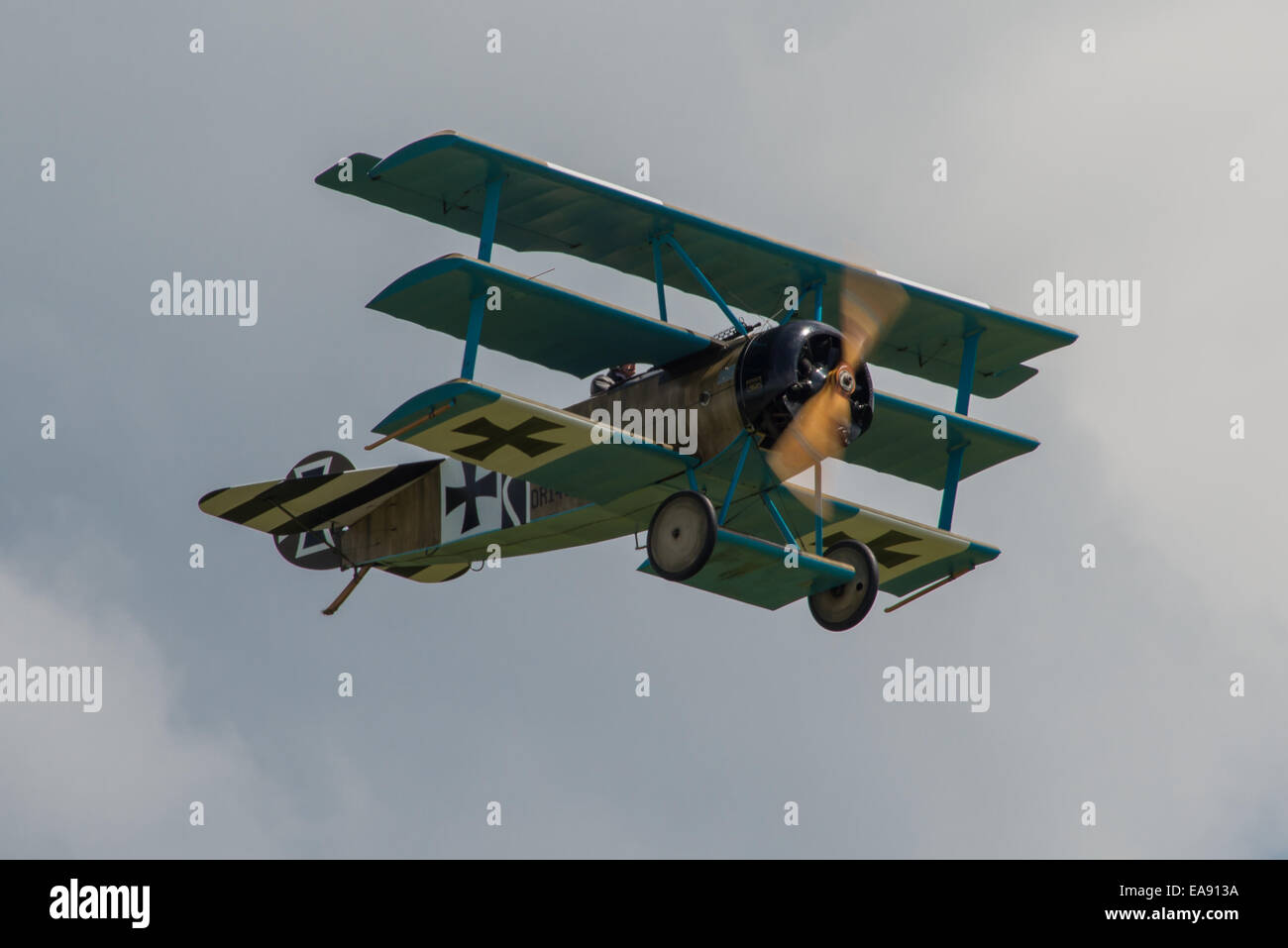 Cosford, UK - 8. Juni 2014: 1. Weltkrieg Oldtimer deutsche Fokker DR1 Dreidecker-Flugzeuge bei RAF Cosford Airshow zu sehen. Stockfoto