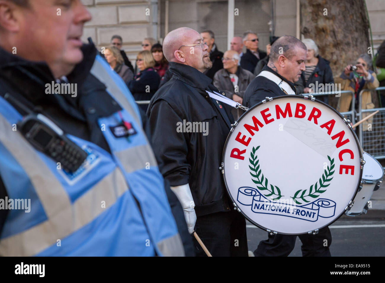 London, UK. 9. November 2014. Rechtsextreme Front National Marsch am Remembrance Day Credit: Guy Corbishley/Alamy Live News Stockfoto