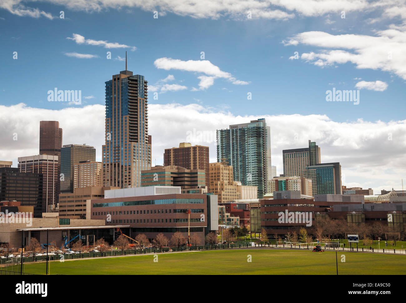 Die Innenstadt von Denver Stadtbild an einem sonnigen Tag Stockfoto