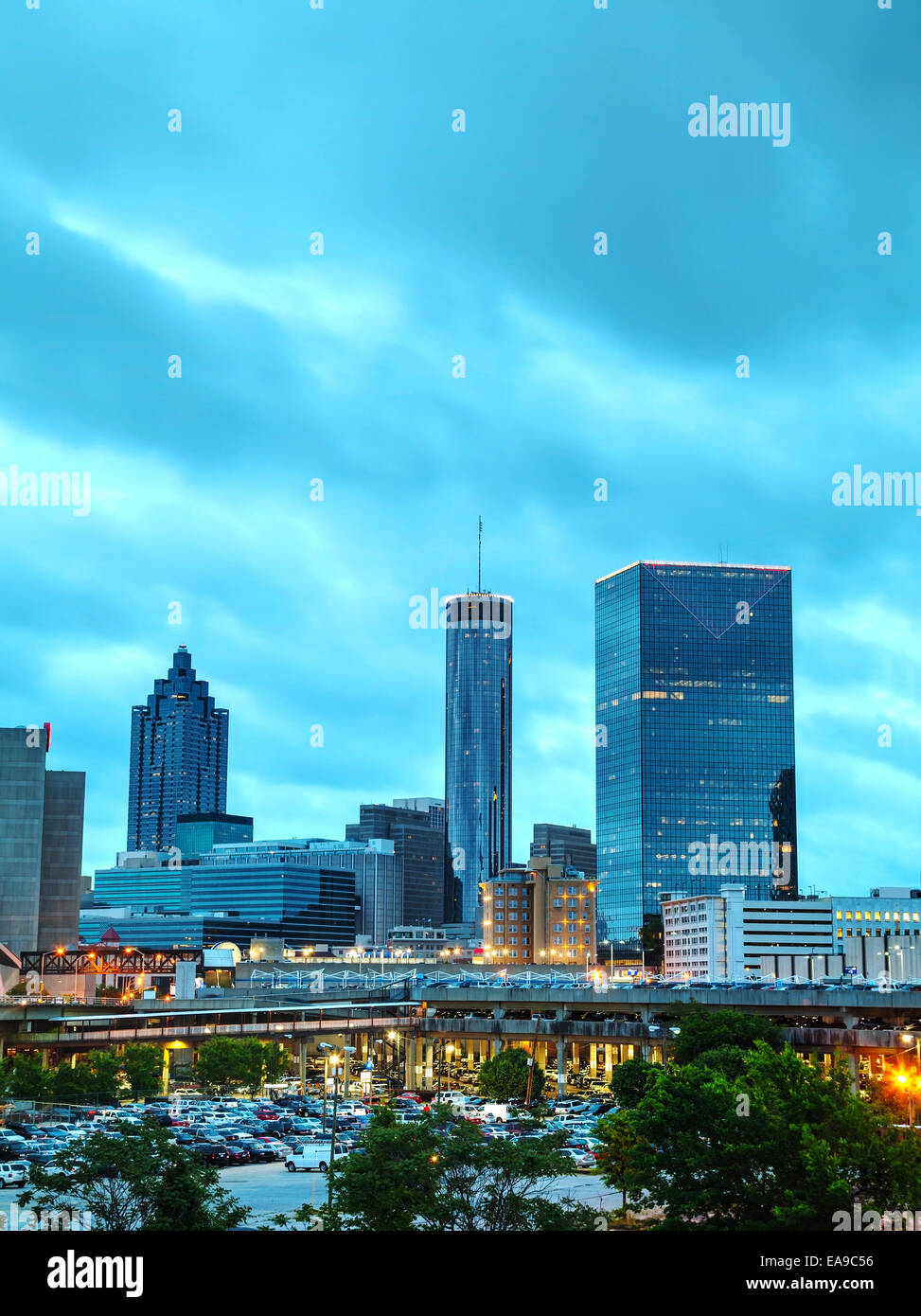 Die Innenstadt von Atlanta, Georgia in der Nacht Stockfoto