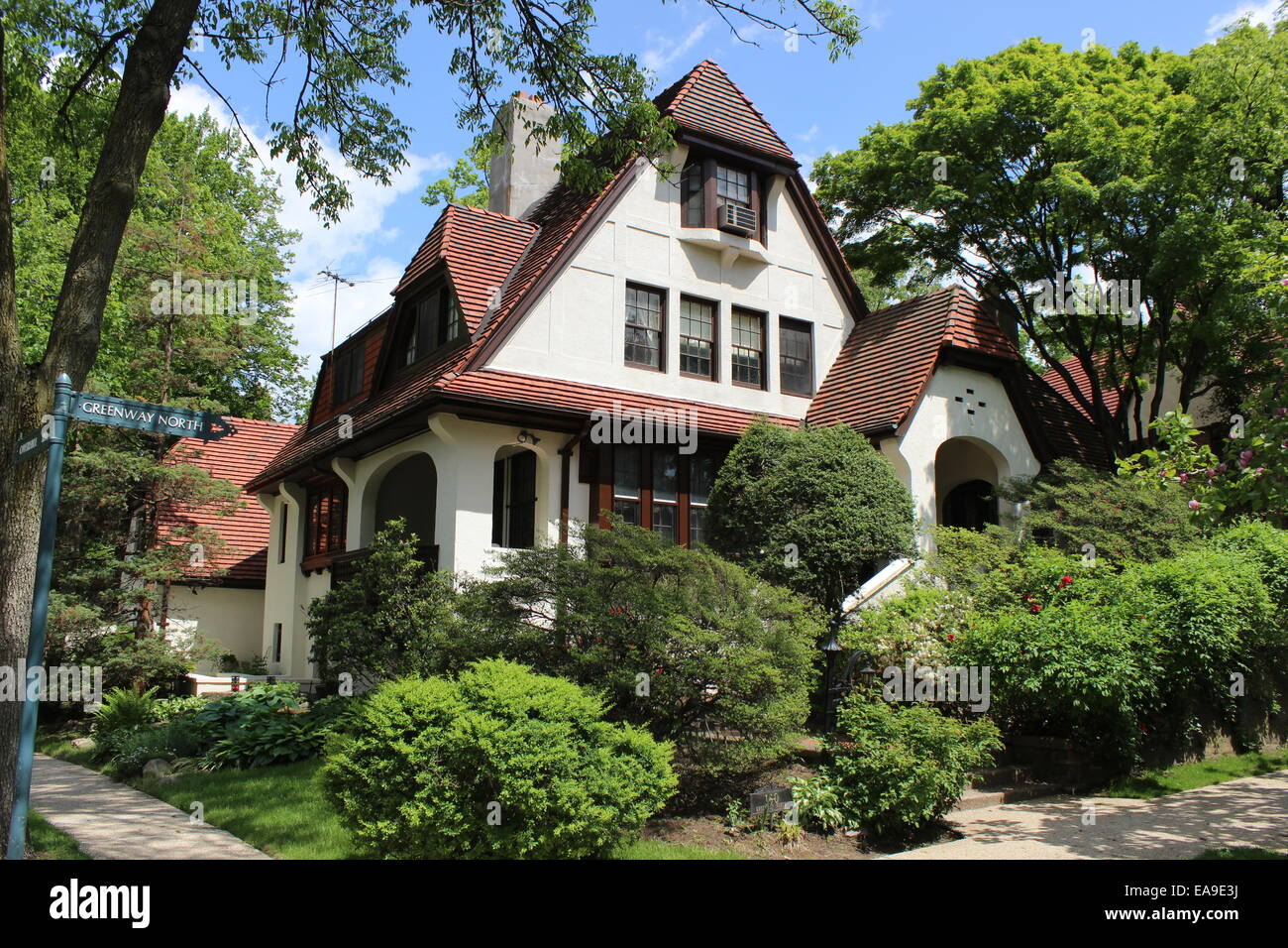 Tudor Revival Haus, Waldgärten Hills, Queens, New York Stockfoto