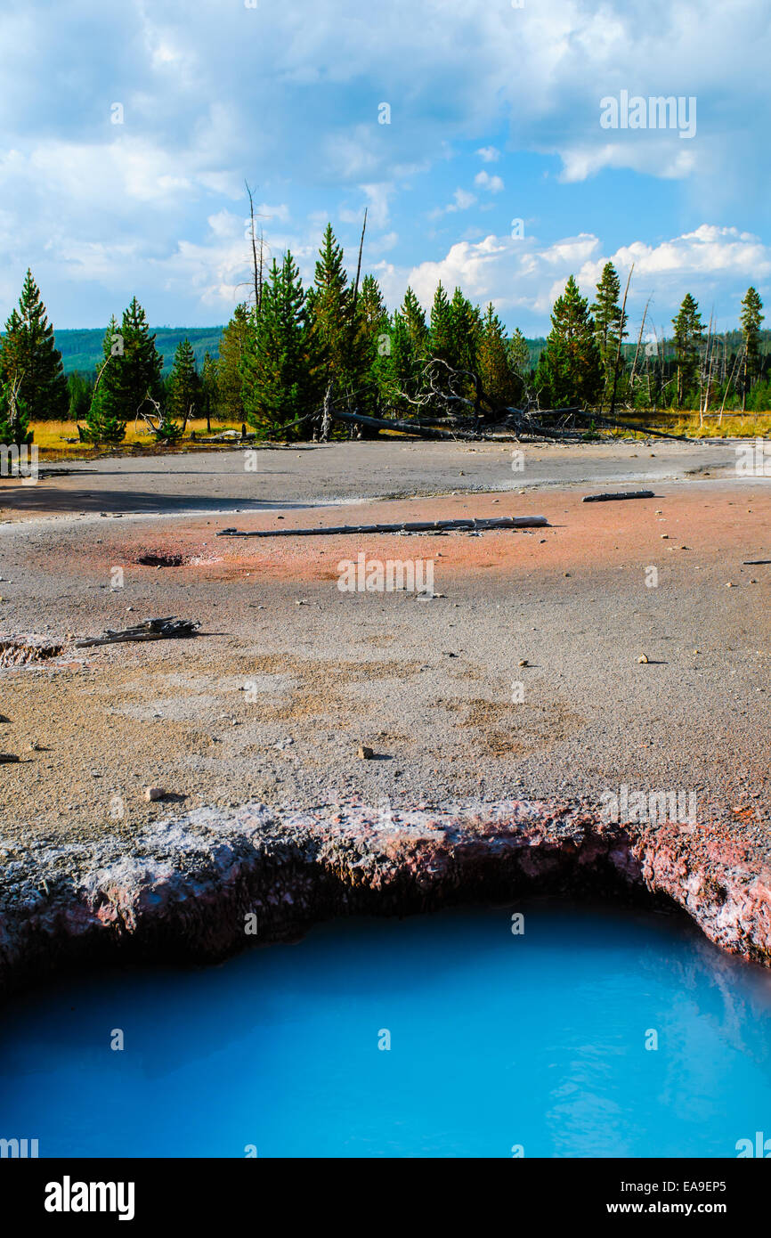 Malerische Landschaften geothermische Aktivität des Yellowstone-Nationalparks USA, Mammut Paintpots Stockfoto