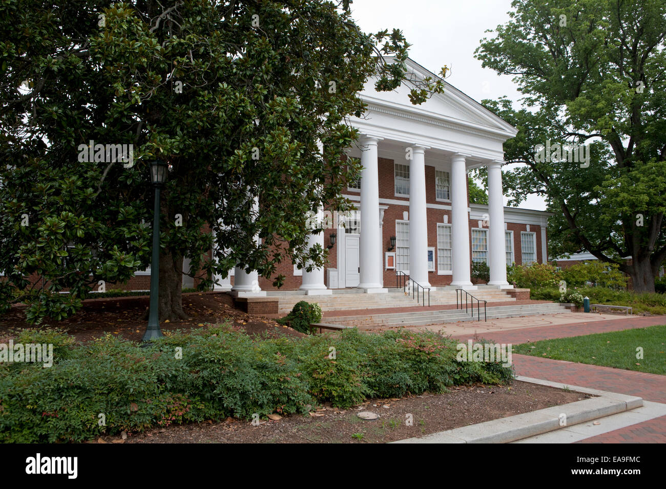 Peabody-Halle auf dem Gelände der University of Virginia. Stockfoto