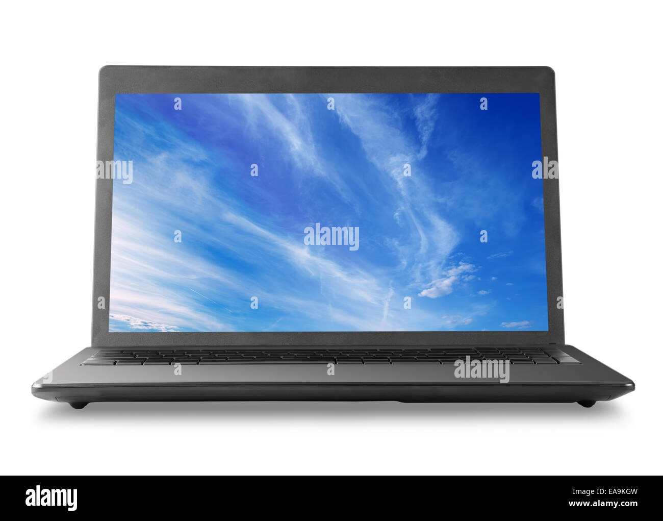 Laptop und Himmel isoliert auf weißem Hintergrund Stockfoto