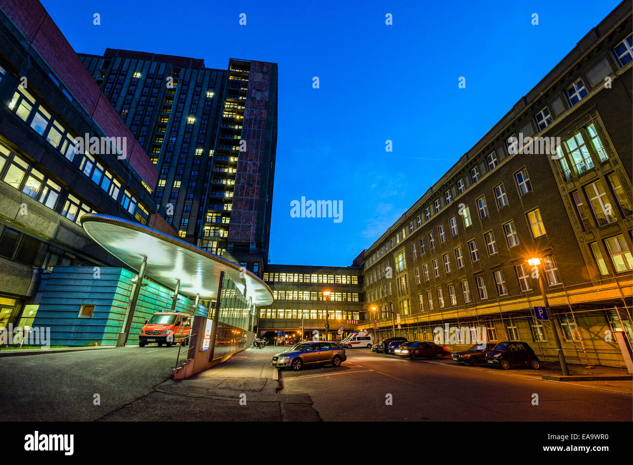 Eingang in die Notaufnahme der Charité, Berlin, Deutschland Stockfoto