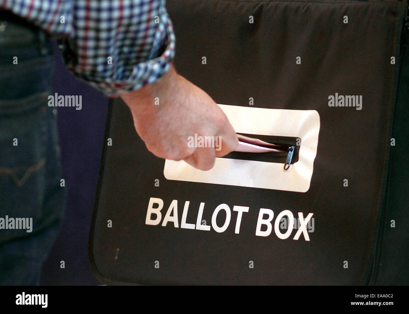 Abstimmung nationaler Anschluß der Journalisten Delegaten - 2012 Newcastle - Treffen der Wahlurne Stockfoto