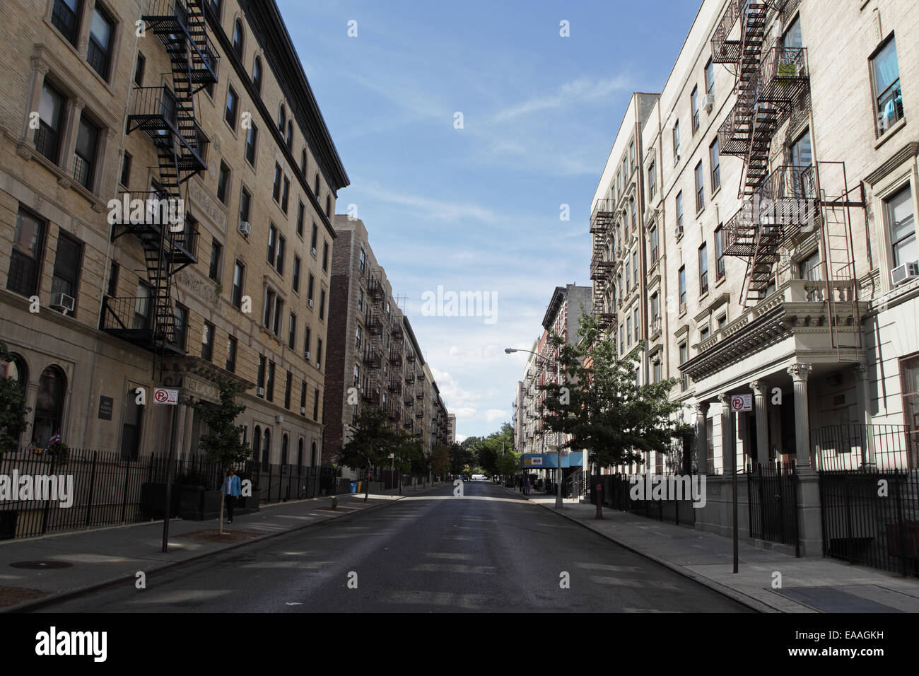 Wohngebäuden auf West 111th Street in Harlem Bezirk von New York City Stockfoto