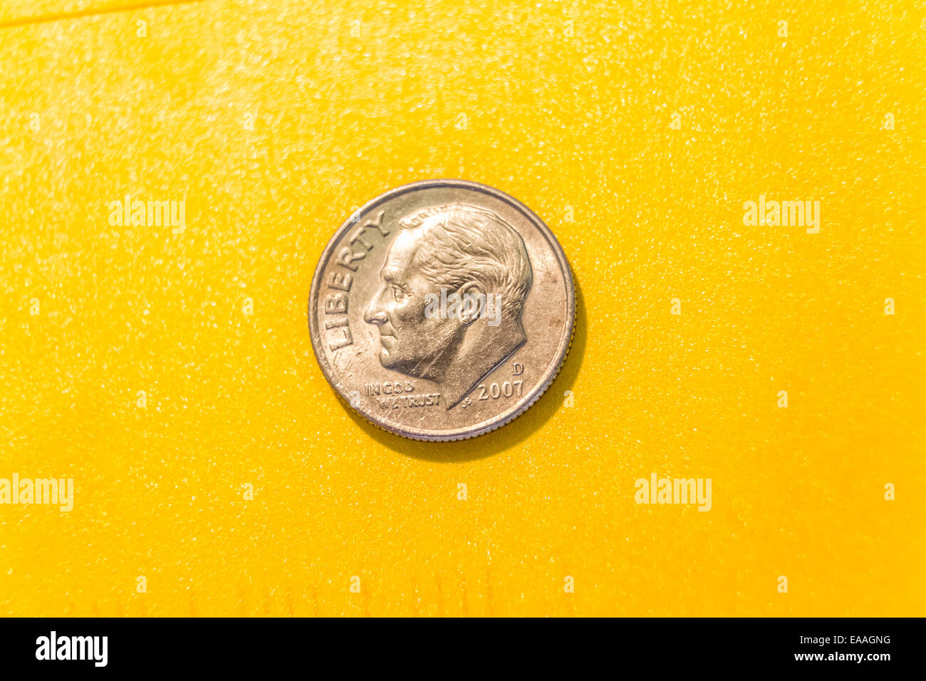 Ein USA-10 Cent-Stück mit dem Bildnis von Franklin Delano Roosevelt Stockfoto