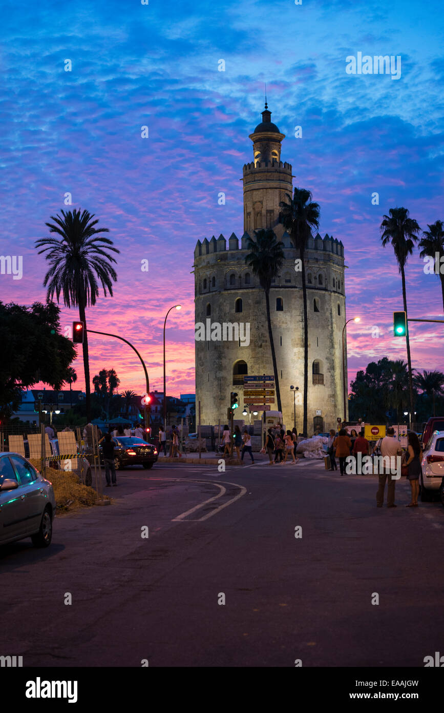 Torre del Oro, Sonnenuntergang, Sevilla Stockfoto